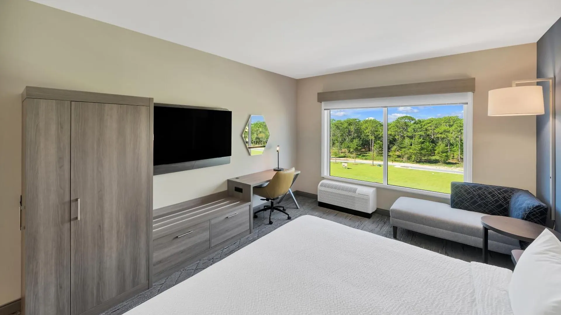 Holiday Inn Express & Suites Fort Walton Beach - Eglin Area By Ihg USA