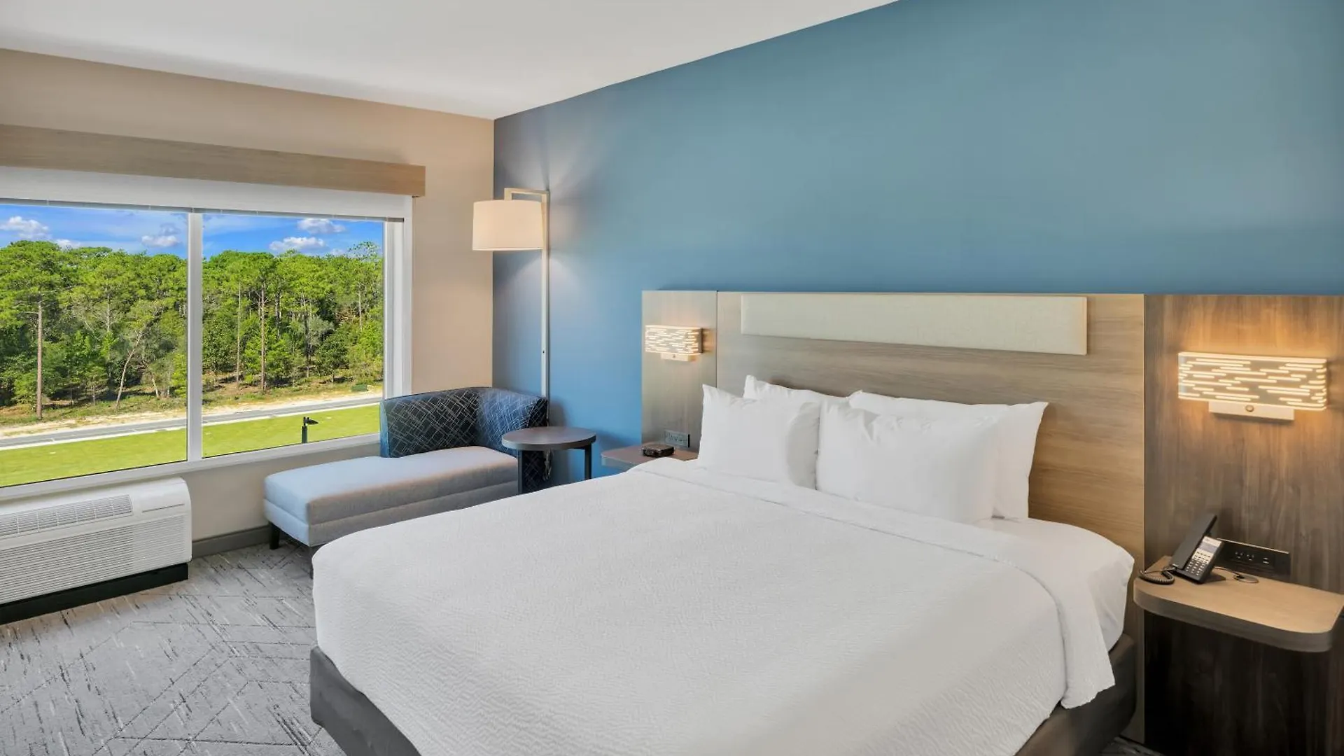 Holiday Inn Express & Suites Fort Walton Beach - Eglin Area By Ihg