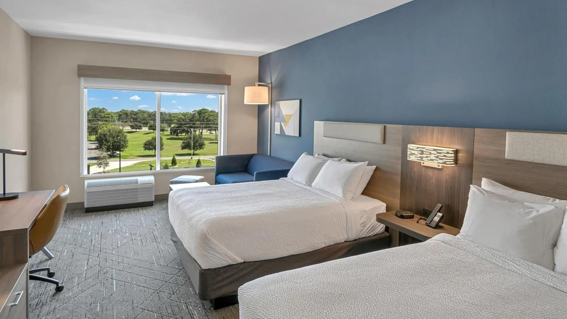 Holiday Inn Express & Suites Fort Walton Beach - Eglin Area By Ihg 2*,