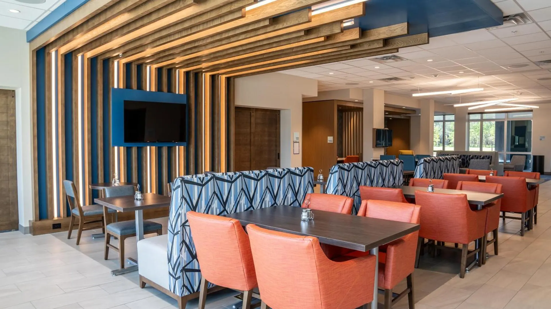 Holiday Inn Express & Suites Fort Walton Beach - Eglin Area By Ihg Hotel
