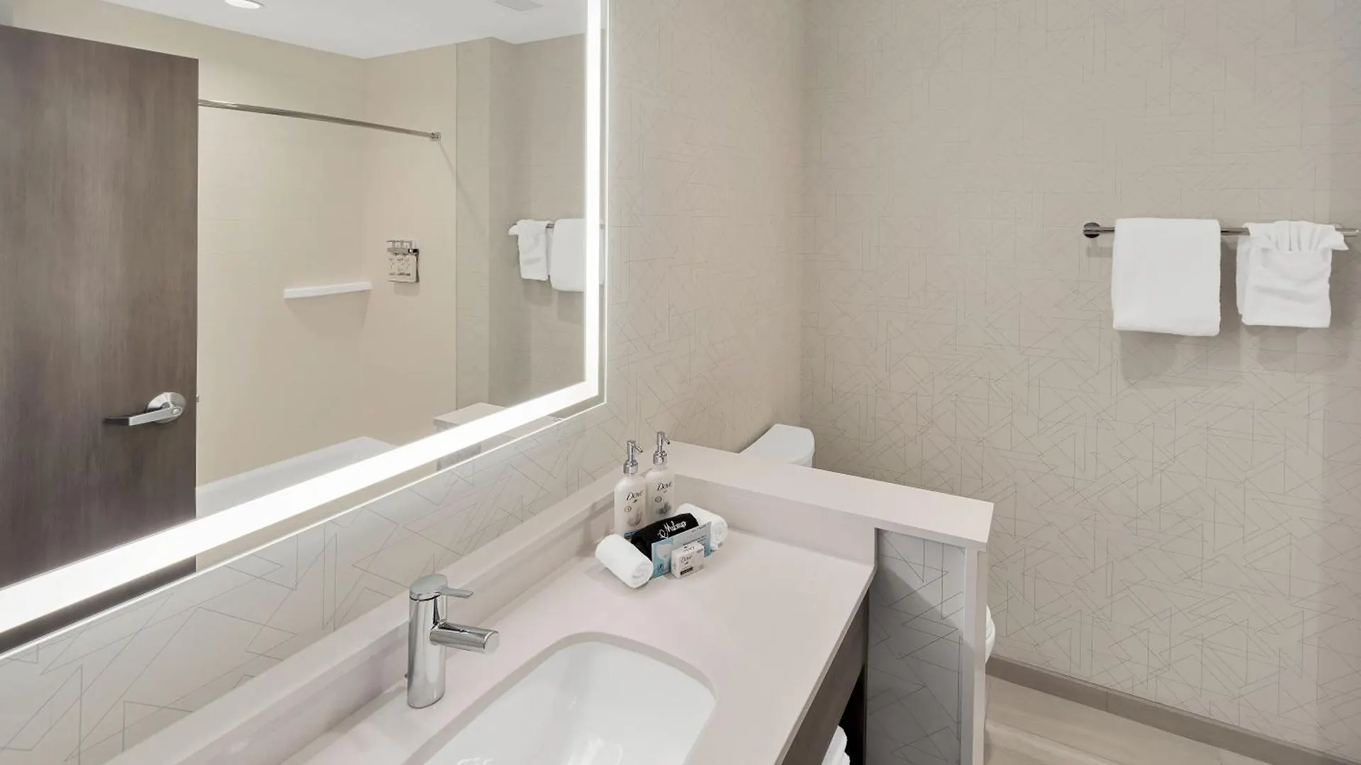 Holiday Inn Express & Suites Fort Walton Beach - Eglin Area By Ihg